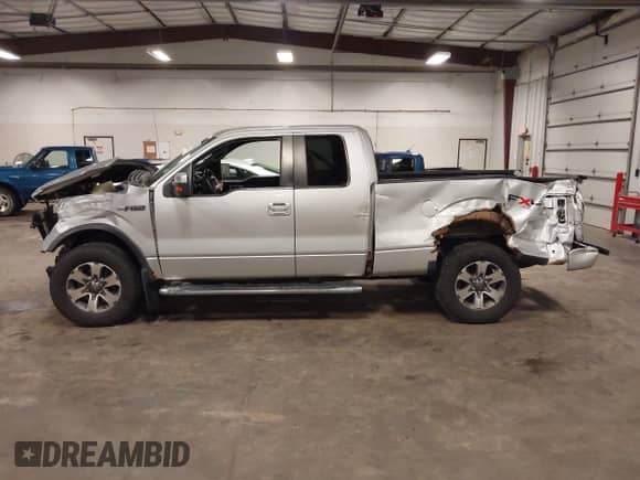 2011 Ford F-150 XL with VIN 1FTFX1EF6BKD89517, listed as a IAAI auction lot 42934233 with 236,590 mi miles and . Bid and sale history available at DreamBid. Image 15.