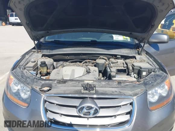 2011 Hyundai Santa Fe Limited with VIN 5XYZKDAG8BG082156, listed as a IAAI auction lot 43328593 with 186,171 mi miles and . Bid and sale history available at DreamBid. Image 10.