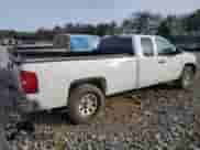 2013 Chevrolet Silverado 1500 Work Truck z VIN 1GCRKPE0XDZ154767, wystawiony jako Copart lot #75775924 z przebiegiem 353 559 mil mil oraz Szkoda całkowita • Salvage title. Historia ofert i sprzedaży dostępna na DreamBid. Obrazek 3.