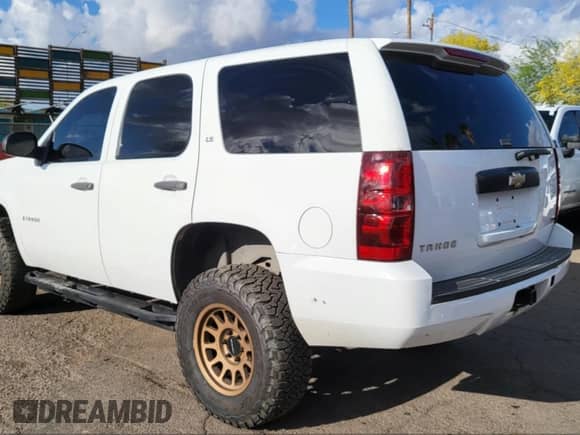 2009 Chevrolet Tahoe Commercial с VIN 1GNFK130X9R208604, выставлен на аукционе IAAI как лот 42139426 с пробегом 143 045 миль миль и . История ставок и продаж доступна на DreamBid. Изображение 3.