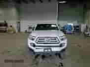 2021 Toyota Tacoma Limited with VIN 3TYGZ5AN1MT044009, listed as a Copart auction lot 58274395 with 44,545 mi miles and Salvage title. Bid and sale history available at DreamBid. Image 14.