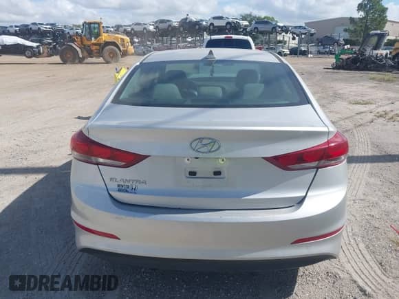2018 Hyundai Elantra SEL с VIN 5NPD84LF9JH255803, выставлен на аукционе IAAI как лот 43400320 с пробегом 52 382 миль миль и . История ставок и продаж доступна на DreamBid. Изображение 16.
