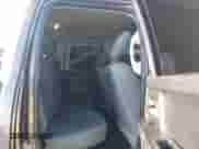 2018 Ram 1500 Express z VIN 1C6RR7FT5JS198871, wystawiony jako IAAI lot #41876526 z przebiegiem 110 805 mil mil oraz . Historia ofert i sprzedaży dostępna na DreamBid. Obrazek 8.