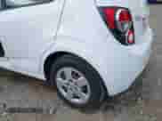 2015 Chevrolet Sonic LS с VIN 1G1JA6SH7F4169577, выставлен на аукционе IAAI как лот 43510897 с пробегом 59 702 миль миль и . История ставок и продаж доступна на DreamBid. Изображение 14.