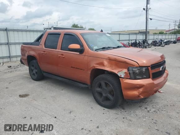 2007 Chevrolet Avalanche 1LT with VIN 3GNFK123X7G127840, listed as a Copart auction lot 60097835 with 318,471 mi miles and Salvage title. Bid and sale history available at DreamBid. Image 4.