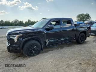 2025 Toyota Tundra SR with VIN 5TFLA5ABXSX045948, listed as a Copart auction lot 72038475 with 2,929 mi miles and Salvage title. Bid and sale history available at DreamBid. Image 1.