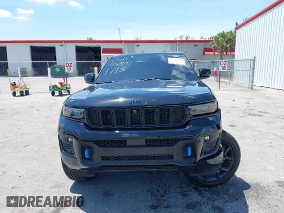 2024 Jeep Grand Cherokee z VIN 1C4RJYB67R8611713, wystawiony jako IAAI lot #42216270 z przebiegiem 3 122 mil mil oraz . Historia ofert i sprzedaży dostępna na DreamBid. Obrazek 12.