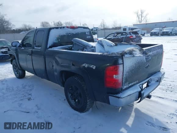 2008 Chevrolet Silverado 1500 1LT z VIN 2GCEK190X81265260, wystawiony jako IAAI lot #41196623 z przebiegiem 172 730 mil mil oraz . Historia ofert i sprzedaży dostępna na DreamBid. Obrazek 3.