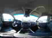 2017 Ram 1500 Laramie z VIN 1C6RR7NT9HS734541, wystawiony jako IAAI lot #43048482 z przebiegiem 144 714 mil mil oraz . Historia ofert i sprzedaży dostępna na DreamBid. Obrazek 18.