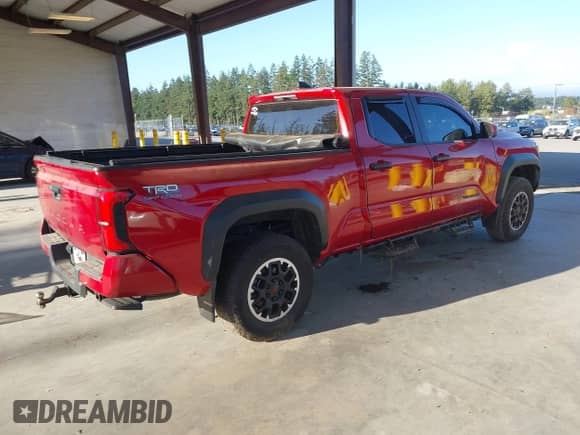 2024 Toyota Tacoma SR5 с VIN 3TYLB5JN6RT023926, выставлен на аукционе IAAI как лот 43220157 с пробегом 35 061 миль миль и . История ставок и продаж доступна на DreamBid. Изображение 4.