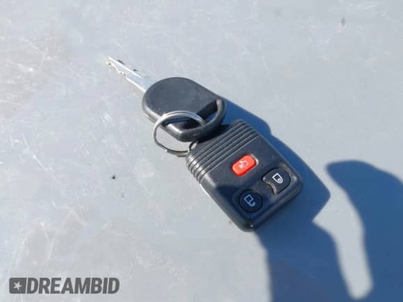 2007 Ford F-150 XL with VIN 1FTPX12V67KB66594, listed as a IAAI auction lot 43137462 with 191,974 mi miles and . Bid and sale history available at DreamBid. Image 11.