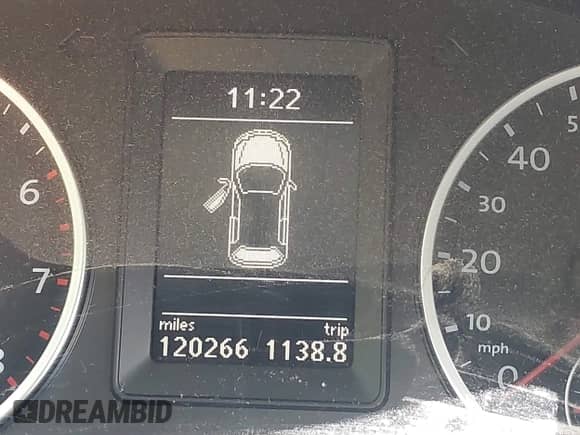 2012 Volkswagen Tiguan S с VIN WVGAV7AX6CW566929, выставлен на аукционе IAAI как лот 43350381 с пробегом 120 266 миль миль и . История ставок и продаж доступна на DreamBid. Изображение 15.