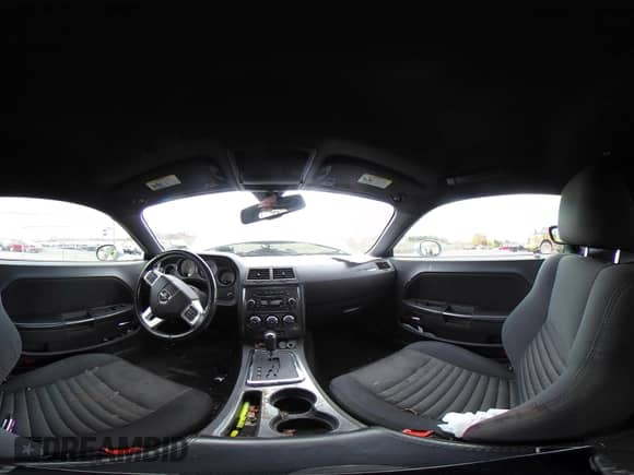 2013 Dodge Challenger SXT с VIN 2C3CDYAG1DH674806, выставлен на аукционе IAAI как лот 43503030 с пробегом 78 811 миль миль и . История ставок и продаж доступна на DreamBid. Изображение 18.