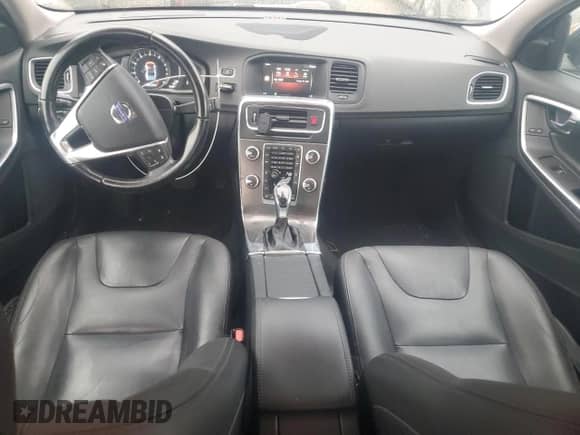2015 Volvo S60 T5 Platinum с VIN YV1612TM9F2356357, выставлен на аукционе Copart как лот 74677214 с пробегом 110 395 миль миль и Чистый • Clean title. История ставок и продаж доступна на DreamBid. Изображение 8.