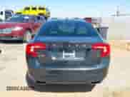 2016 Volvo S60 T5 Drive-E Premier z VIN YV126MFK4G2409957, wystawiony jako IAAI lot #41993257 z przebiegiem 102 420 mil mil oraz . Historia ofert i sprzedaży dostępna na DreamBid. Obrazek 16.