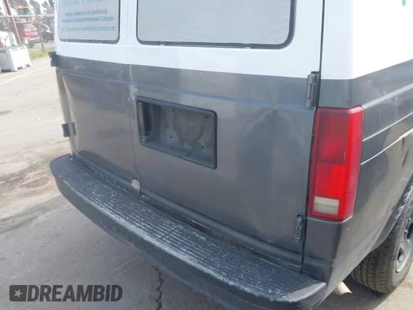 2004 Chevrolet Astro Cargo с VIN 1GCDM19X74B109660, выставлен на аукционе IAAI как лот 41616125 с пробегом 228 646 миль миль и . История ставок и продаж доступна на DreamBid. Изображение 19.