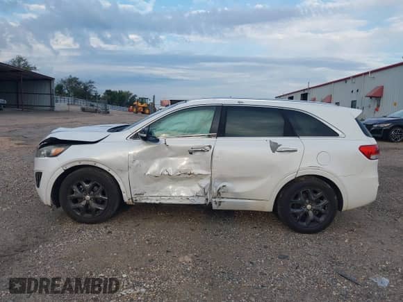 2016 Kia Sorento SXL с VIN 5XYPKDA13GG141804, выставлен на аукционе IAAI как лот 43312378 с пробегом 202 688 миль миль и . История ставок и продаж доступна на DreamBid. Изображение 15.