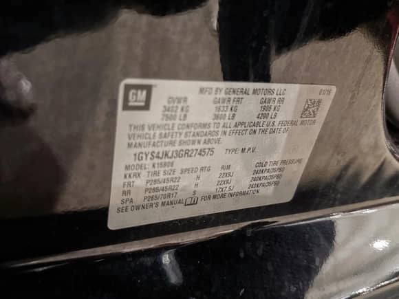 2016 Cadillac Escalade ESV Premium Collection с VIN 1GYS4JKJ3GR274575, выставлен на аукционе Copart как лот 60325075 с пробегом 120 577 миль миль и Списание • Salvage title. История ставок и продаж доступна на DreamBid. Изображение 10.