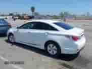 2015 Hyundai Sonata z VIN KMHEC4A4XFA128590, wystawiony jako IAAI lot #42598445 z przebiegiem 82 884 mil mil oraz . Historia ofert i sprzedaży dostępna na DreamBid. Obrazek 3.