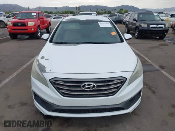 2015 Hyundai Sonata Limited with VIN 5NPE34AF1FH048335, listed as a IAAI auction lot 43415396 with 354,053 mi miles and . Bid and sale history available at DreamBid. Image 12.