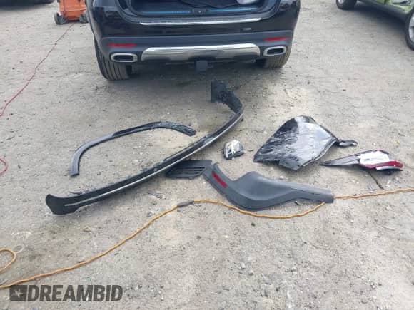 2020 Chevrolet Traverse Premier with VIN 1GNERKKW0LJ123828, listed as a IAAI auction lot 41947690 with 91,905 mi miles and . Bid and sale history available at DreamBid. Image 12.