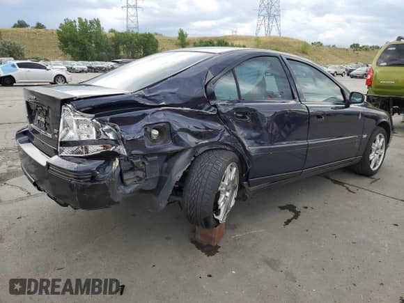 2005 Volvo S60 с VIN YV1RH592552445972, выставлен на аукционе Copart как лот 65081495 с пробегом 187 389 миль миль и Списание • Salvage title. История ставок и продаж доступна на DreamBid. Изображение 3.