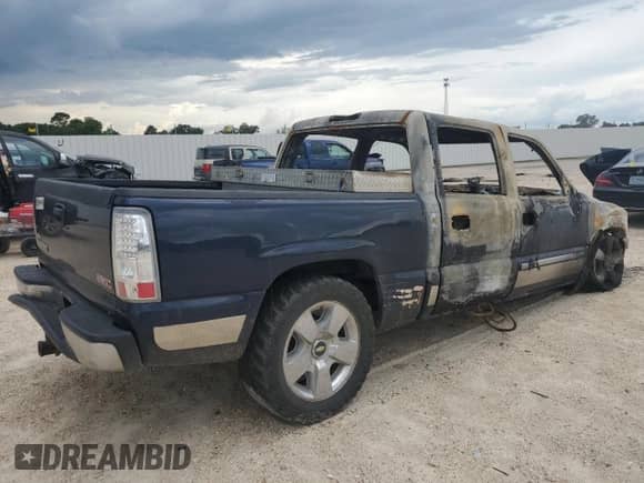 2006 GMC Sierra 1500 SLE2 with VIN 2GTEC13Z861348395, listed as a Copart auction lot 60573025 with Not provided miles and Non repairable. Bid and sale history available at DreamBid. Image 3.