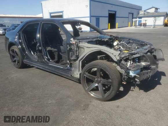 2014 Chrysler 300 SRT-8 с VIN 2C3CCAFJ1EH206137, выставлен на аукционе Copart как лот 64228645 с пробегом Не указан миль и На запчасти • Non repairable. История ставок и продаж доступна на DreamBid. Изображение 4.