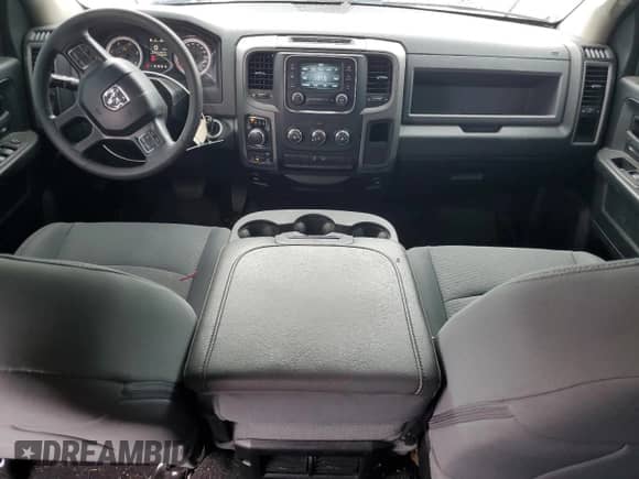 2018 Ram 1500 Tradesman z VIN 1C6RR7KM5JS274717, wystawiony jako Copart lot #61930744 z przebiegiem 115 880 mil mil oraz Czysty tytuł • Clean title. Historia ofert i sprzedaży dostępna na DreamBid. Obrazek 8.