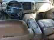 1999 Chevrolet Suburban с VIN 3GNFK16R8XG180485, выставлен на аукционе Copart как лот 71903685 с пробегом 161 844 миль миль и Чистый • Clean title. История ставок и продаж доступна на DreamBid. Изображение 8.