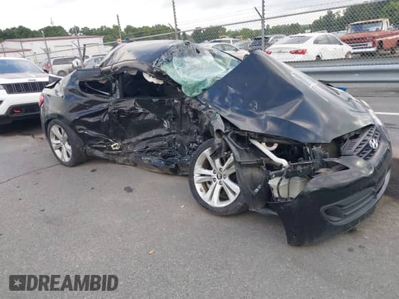 2012 Hyundai Genesis Coupe 2.0T с VIN KMHHT6KD9CU066018, выставлен на аукционе IAAI как лот 42739170 с пробегом 84 945 миль миль и . История ставок и продаж доступна на DreamBid. Изображение 1.