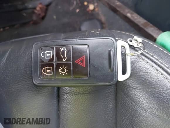 2015 Volvo S60 T5 Premier с VIN YV1612TK3F1359338, выставлен на аукционе IAAI как лот 41645209 с пробегом 106 822 миль миль и . История ставок и продаж доступна на DreamBid. Изображение 11.