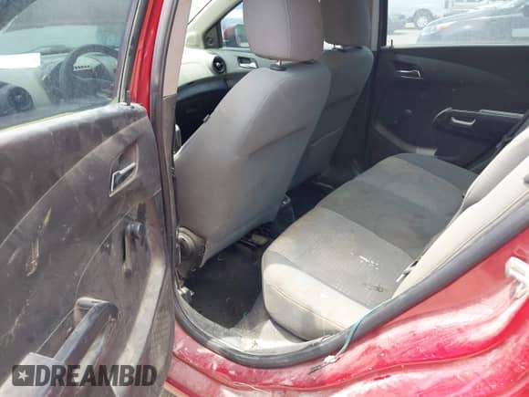 2014 Chevrolet Sonic LS с VIN 1G1JA5SH7E4105211, выставлен на аукционе IAAI как лот 42692175 с пробегом 118 000 миль миль и . История ставок и продаж доступна на DreamBid. Изображение 8.