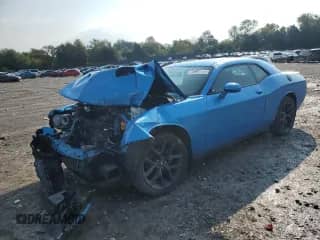2023 Dodge Challenger SXT z VIN 2C3CDZAG6PH578552, wystawiony jako Copart lot #71652165 z przebiegiem 28 065 mil mil oraz Szkoda całkowita • Salvage title. Historia ofert i sprzedaży dostępna na DreamBid. Obrazek 1.
