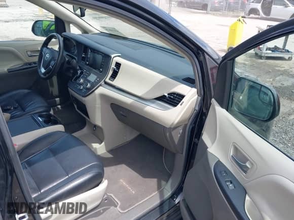 2019 Toyota Sienna LE Auto Access Seat z VIN 5TDKZ3DC5KS016148, wystawiony jako IAAI lot #43114678 z przebiegiem 259 719 mil mil oraz . Historia ofert i sprzedaży dostępna na DreamBid. Obrazek 5.