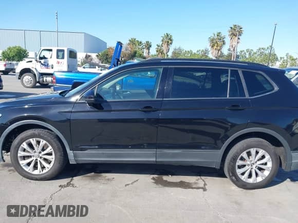 2018 Volkswagen Tiguan S с VIN 3VV1B7AX1JM091928, выставлен на аукционе IAAI как лот 42283454 с пробегом 53 650 миль миль и . История ставок и продаж доступна на DreamBid. Изображение 14.