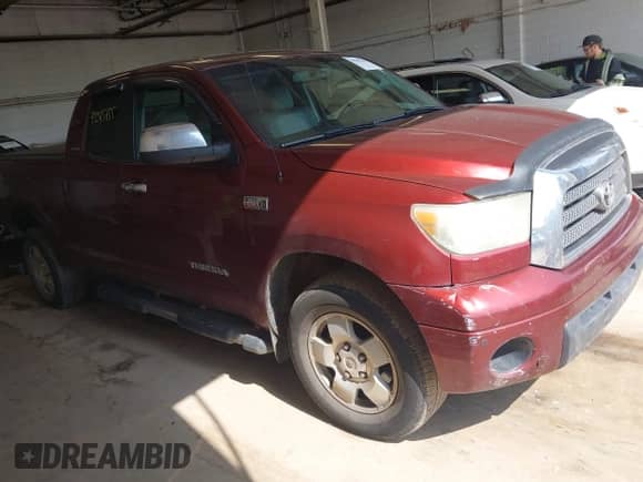 2008 Toyota Tundra Limited z VIN 5TFBV58168X053650, wystawiony jako IAAI lot #42515155 z przebiegiem 183 461 mil mil oraz . Historia ofert i sprzedaży dostępna na DreamBid. Obrazek 1.