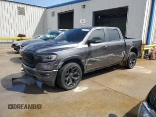 2022 Ram 1500 Limited z VIN 1C6RREHT1NN307414, wystawiony jako Copart lot #61070255 z przebiegiem 76 953 mil mil oraz Szkoda całkowita • Salvage title. Historia ofert i sprzedaży dostępna na DreamBid. Obrazek 1.
