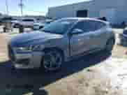 2019 Hyundai Veloster 2.0 z VIN KMHTG6AF1KU017833, wystawiony jako Copart lot #82904093 z przebiegiem 69 556 mil mil oraz . Historia ofert i sprzedaży dostępna na DreamBid. Obrazek 1.