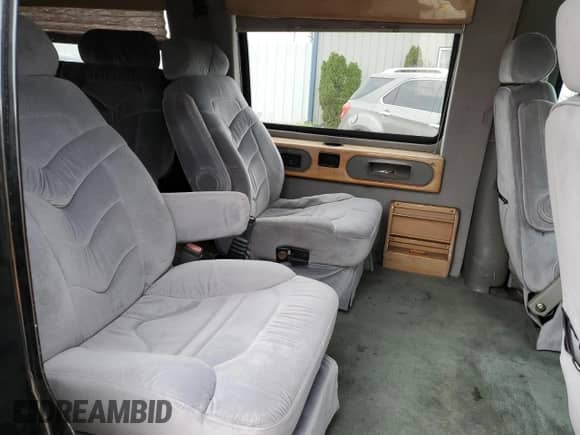 2000 Chevrolet Express Cargo YF7 with VIN 1GBFG15R1Y1213035, listed as a Copart auction lot 57773495 with 317,263 mi miles and Non repairable. Bid and sale history available at DreamBid. Image 11.