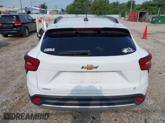 2024 Chevrolet Trax LT с VIN KL77LHE23RC174457, выставлен на аукционе IAAI как лот 42827272 с пробегом 10 449 миль миль и . История ставок и продаж доступна на DreamBid. Изображение 16.