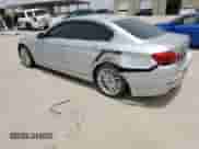 2016 BMW 5 Series 550i z VIN WBAKN9C57GD962477, wystawiony jako Copart lot #57103575 z przebiegiem 57 574 mil mil oraz Czysty tytuł • Clean title. Historia ofert i sprzedaży dostępna na DreamBid. Obrazek 3.
