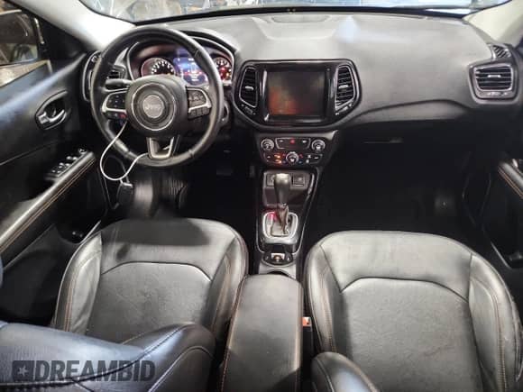 2020 Jeep Compass Limited с VIN 3C4NJCCB3LT179725, выставлен на аукционе Copart как лот 80908555 с пробегом 115 217 миль миль и Списание • Salvage title. История ставок и продаж доступна на DreamBid. Изображение 8.