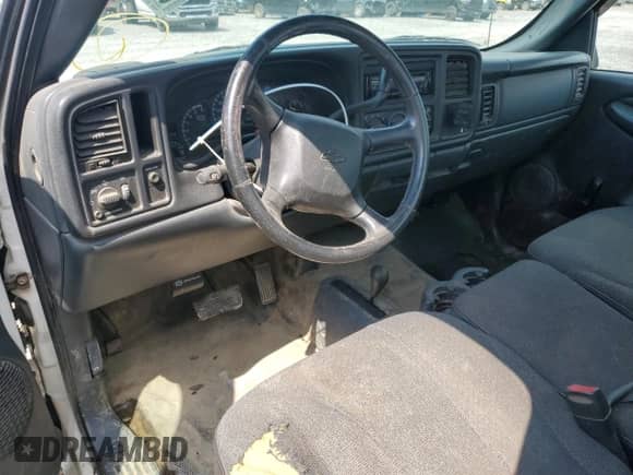 2001 Chevrolet Silverado 3500 z VIN 1GCJK34G01F121519, wystawiony jako Copart lot #68613815 z przebiegiem 285 359 mil mil oraz Szkoda całkowita • Salvage title. Historia ofert i sprzedaży dostępna na DreamBid. Obrazek 8.