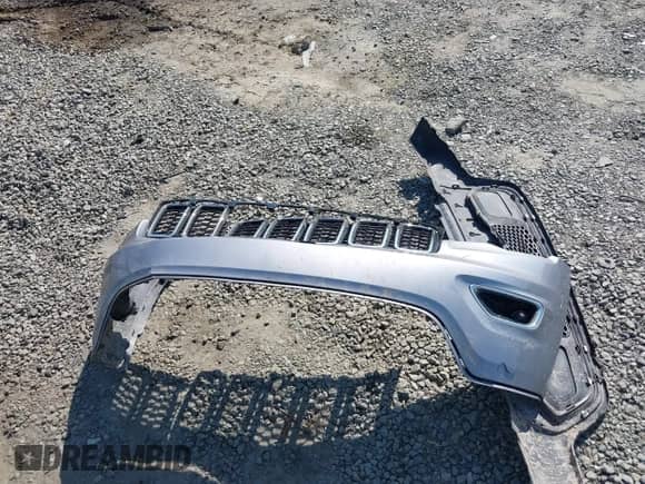 2018 Jeep Grand Cherokee Altitude с VIN 1C4RJEAG6JC149428, выставлен на аукционе IAAI как лот 42007543 с пробегом 67 319 миль миль и . История ставок и продаж доступна на DreamBid. Изображение 12.