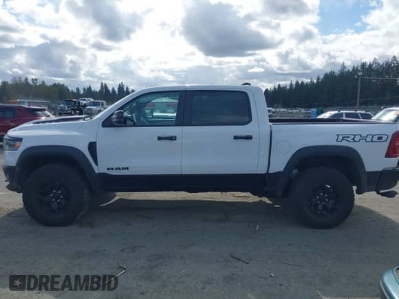 2025 Ram 1500 RHO с VIN 1C6SRFUP4SN621540, выставлен на аукционе IAAI как лот 43355998 с пробегом 20 436 миль миль и . История ставок и продаж доступна на DreamBid. Изображение 15.