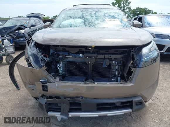 2025 Nissan Pathfinder Platinum z VIN 5N1DR3DJ6SC222809, wystawiony jako IAAI lot #42816873 z przebiegiem 622 mil mil oraz . Historia ofert i sprzedaży dostępna na DreamBid. Obrazek 13.