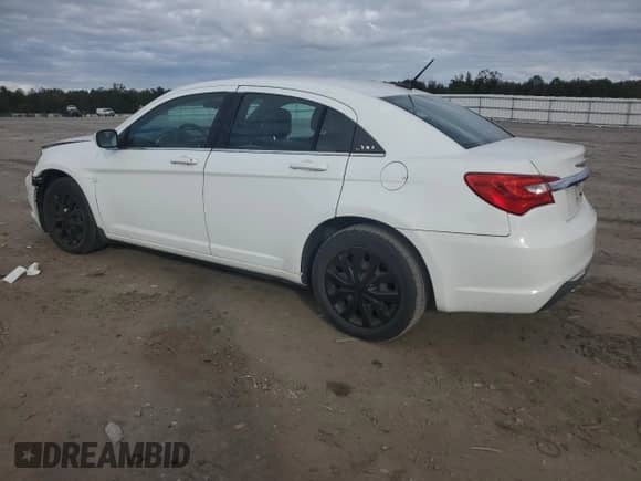 2014 Chrysler 200 LX with VIN 1C3CCBAB3EN123886, listed as a Copart auction lot 86215785 with 118,532 mi miles and Clean title. Bid and sale history available at DreamBid. Image 2.