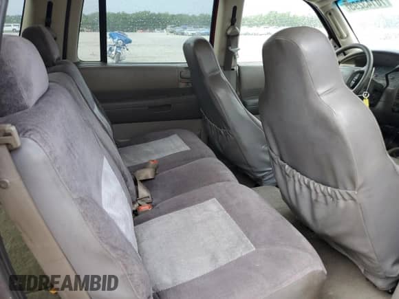 2003 Dodge Durango Sport с VIN 1D4HS38N63F545767, выставлен на аукционе Copart как лот 70143295 с пробегом 146 312 миль миль и Списание • Salvage title. История ставок и продаж доступна на DreamBid. Изображение 11.