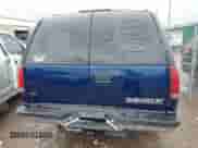 1999 Chevrolet Suburban с VIN 3GNGK26J0XG264448, выставлен на аукционе IAAI как лот 42038970 с пробегом 381 987 миль миль и . История ставок и продаж доступна на DreamBid. Изображение 13.